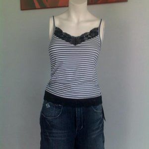 NWT Top in a marine style with lace cotton / elastane